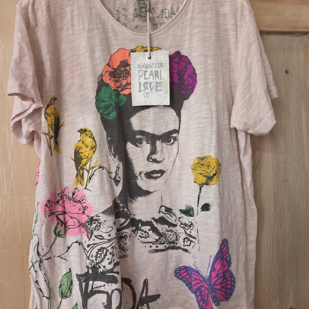 MAGNOLIA PEARL ART TEE